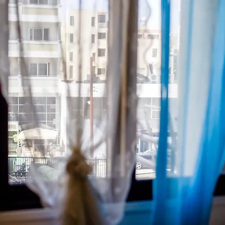 Lägenhet Krasas Apts Larnaca