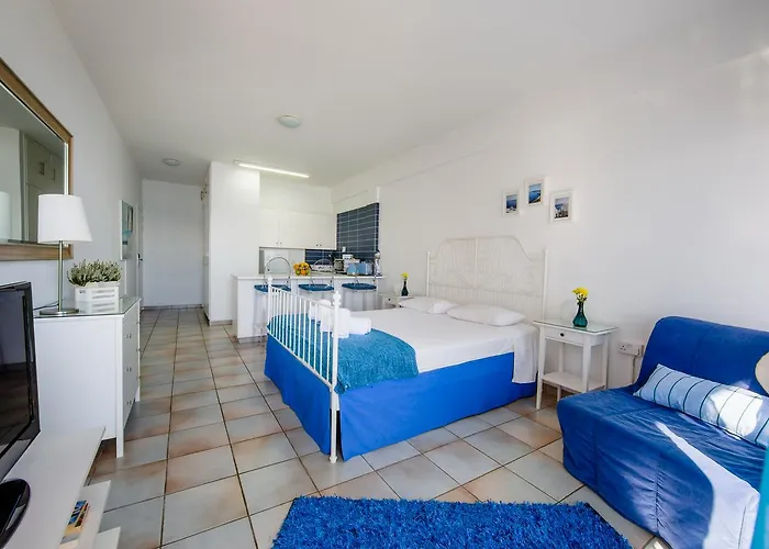 Apartament Krasas Apts Larnaca